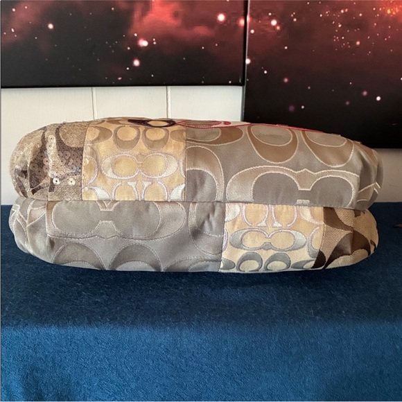 Coach Poppy Patchwork Swing Hobo Limited Edition EUC - Picture 8 of 10